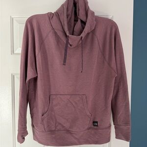 Women’s North Face Top